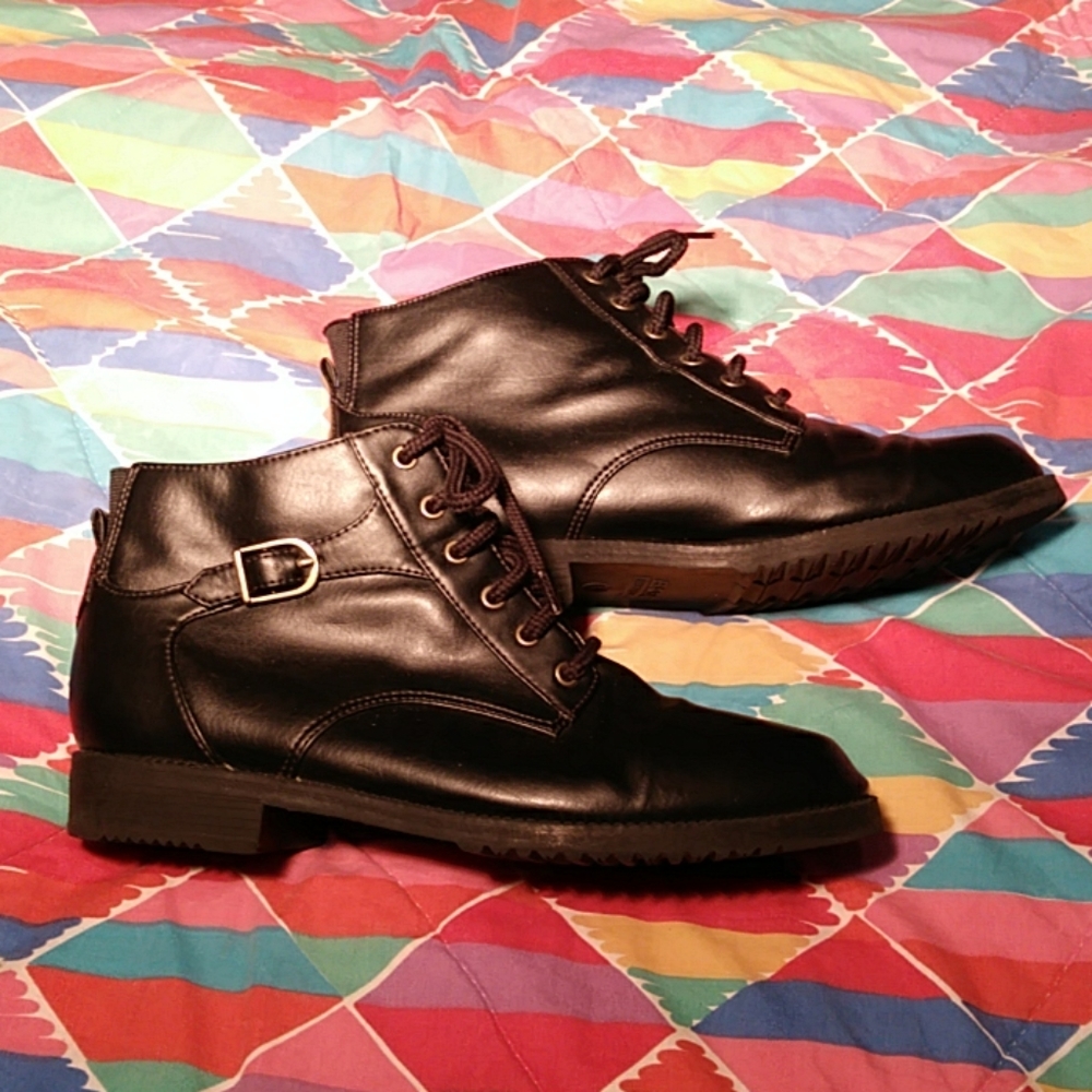 Black Boots